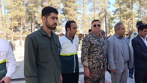 تصاویر عطرافشانی گلزار شهدای کوهدشت