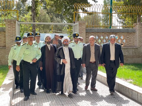 گلباران مزار شهدای شهرستان نظرآباد به مناسبت هفته دفاع مقدس