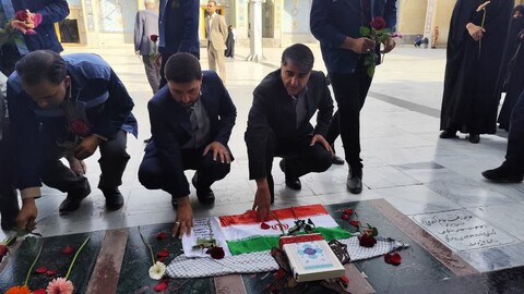 آیین گلباران و عطرافشانی گلزار شهدای  امامزاده عبدالله علیه‌السلام شهرستان  بافق برگزار شد