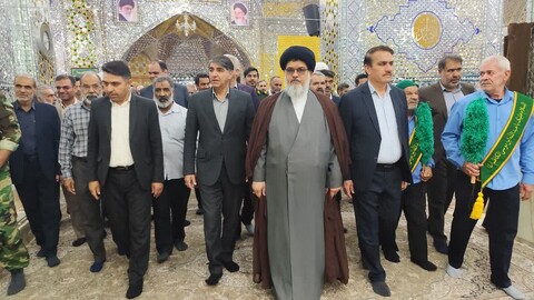 آیین گلباران و عطرافشانی گلزار شهدای  امامزاده عبدالله علیه‌السلام شهرستان  بافق برگزار شد