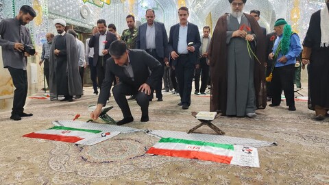 آیین گلباران و عطرافشانی گلزار شهدای  امامزاده عبدالله علیه‌السلام شهرستان  بافق برگزار شد