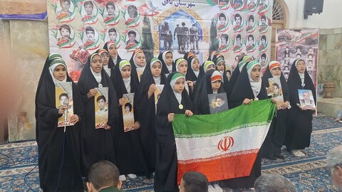 تصاویر/ یادمان  ۳۳ شهید اصناف بافق