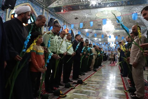 تصاویر/ برگزاری مراسم «میهمانی لاله‌ها» در گلزار شهدای سمنان همزمان با هفته دفاع مقدس