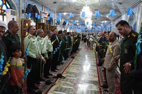 تصاویر/ برگزاری مراسم «میهمانی لاله‌ها» در گلزار شهدای سمنان همزمان با هفته دفاع مقدس