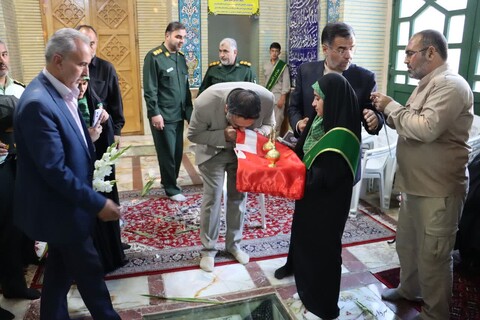 تصاویر/ برگزاری مراسم «میهمانی لاله‌ها» در گلزار شهدای سمنان همزمان با هفته دفاع مقدس