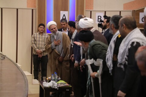 تصاویر/ آیین رونمایی از کتاب «روز تشییع» با حضور نماینده ولی‌فقیه در استان سمنان برگزار شد