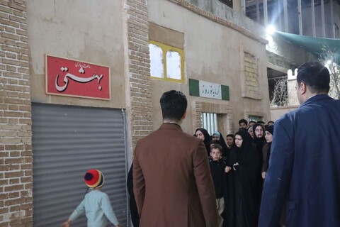 تصاویر/ اجرای سیر نمایش واره ای '' تویی تمام ماجرا "