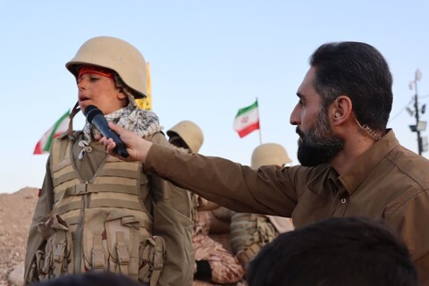 تصاویر/ اجرای سیر نمایش واره ای '' تویی تمام ماجرا "