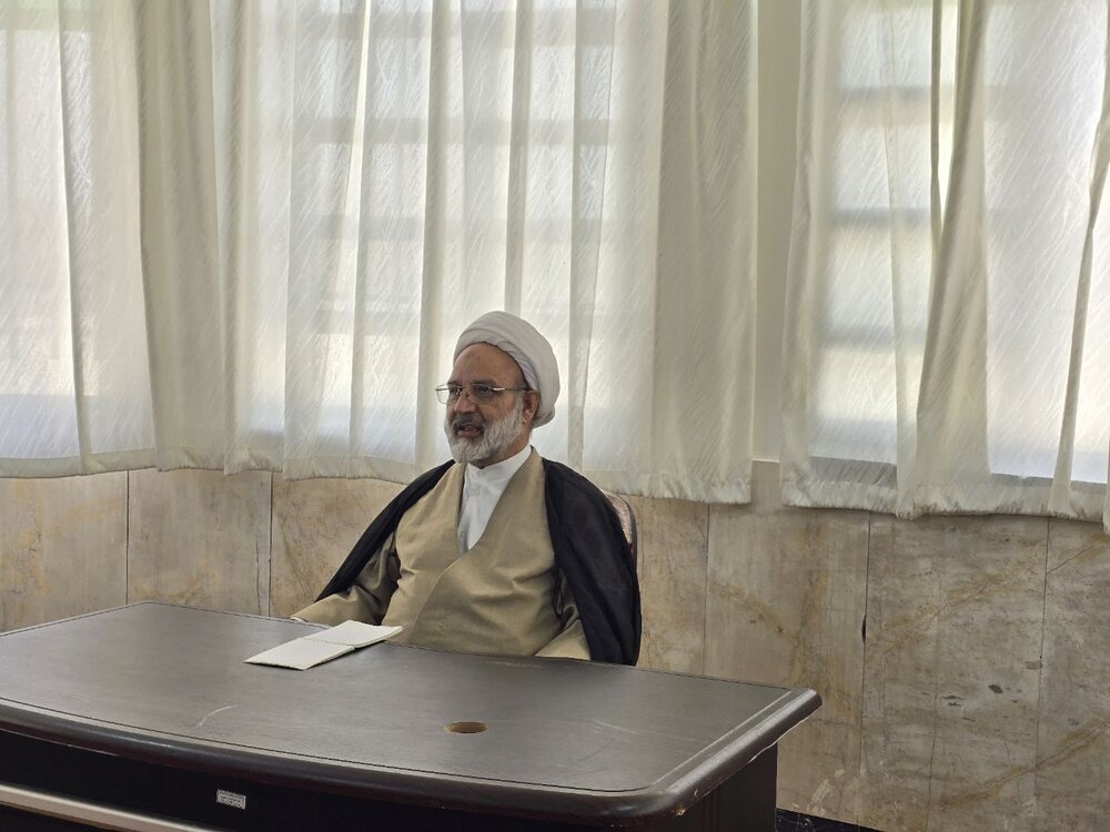 مدیریت هوشمندانه دنیا و آخرت مسیر رشد طلبه‌ها است