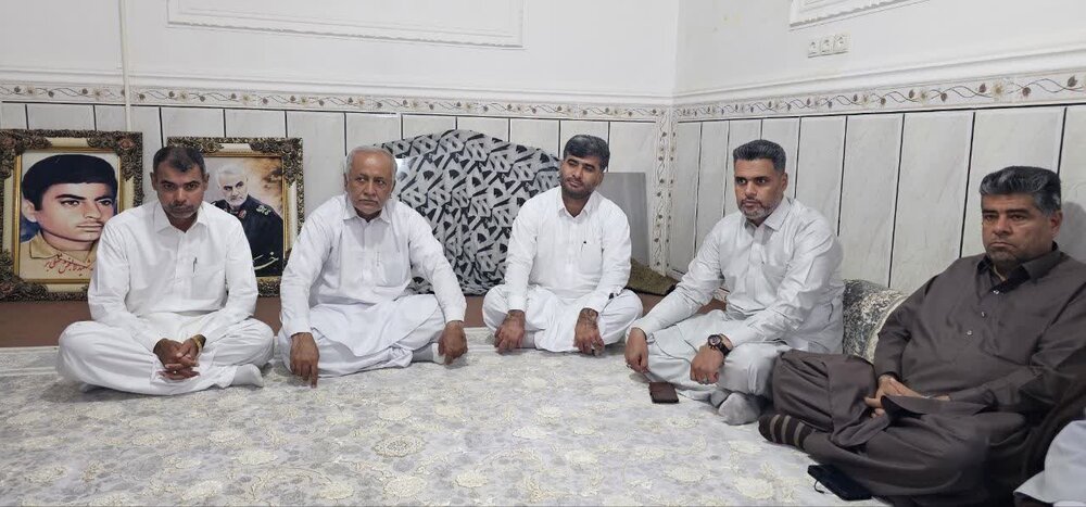 دیدار با خانواده شهید شهلی بر