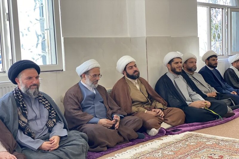 آغاز سال تحصیلی جدید در مدرسه علمیه سرپل ذهاب+عکس