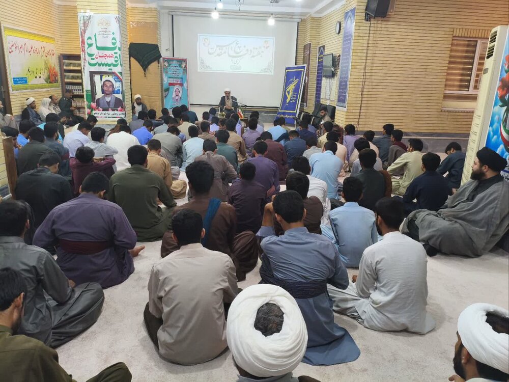 رمز اصلی موفقیت و ماندگاری انقلاب، تبعیت از مقام معظم رهبری است