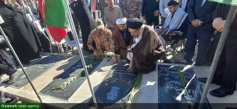 تصاویر / مراسم غباروبی مزار شهدای شهرستان سراب