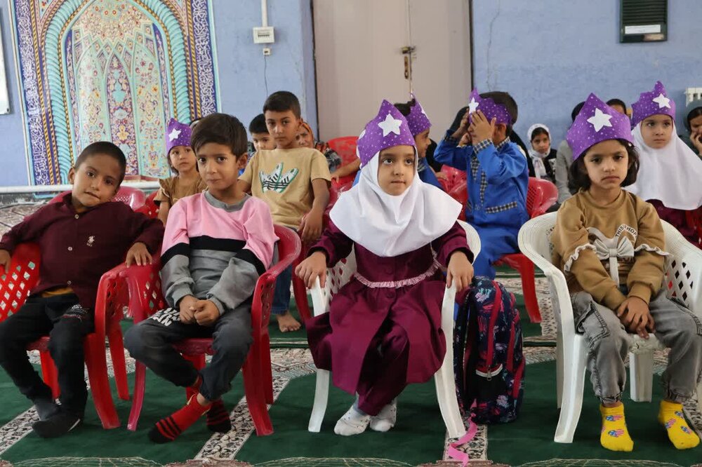 دیدار و گفت‌وگوی معاون تبلیغ حوزه علمیه کرمان با مبلغین بخش گلباف و ماهان+تصاویر