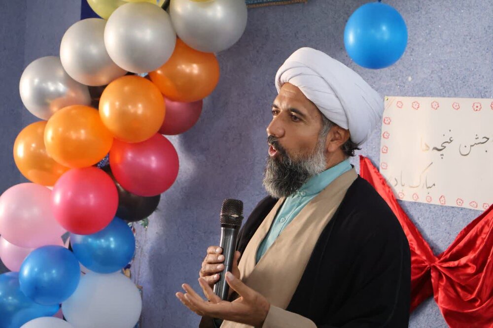 دیدار و گفت‌وگوی معاون تبلیغ حوزه علمیه کرمان با مبلغین بخش گلباف و ماهان+تصاویر