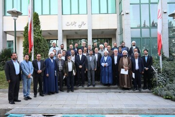 تصاویر / نشست استاندار همدان با جمعی از هیأت‌های مذهبی استان