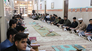 تصاویر/ برگزاری محفل انس با قرآن در مدرسه علمیه امام صادق علیه‌السلام پاکدشت