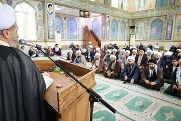 تصاویر/ تجمع طلاب و روحانیون در حمایت از رهبر معظم انقلاب