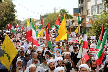 تصاویر/ راهپیمایی جمعه‌های خشم و نصر در شهر مقدّس قم