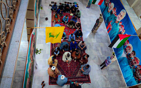 تصاویر/برگزاری مراسم شبی با شهدا در مدرسه علمیه آیت‌الله آخوند همدان