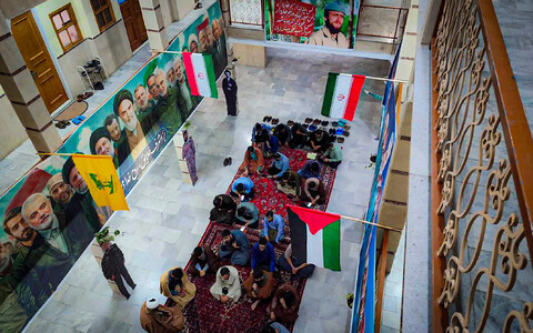 تصاویر/برگزاری مراسم شبی با شهدا در مدرسه علمیه آیت‌الله آخوند همدان