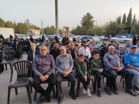 تصاویر/ مراسم غبارروبی گرامیداشت هفته دفاع مقدس در گلزار شهدای ماهان