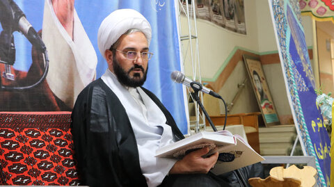 تصاویر/ برگزاری محفل انس با قرآن در مدرسه علمیه امام صادق علیه‌السلام پاکدشت