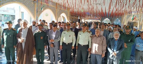 تصاویر/غبارروبی مزار مطهر شهدا در مرقد مطهر امامزاده سید علی اصغر(ع) شهرستان ساوه