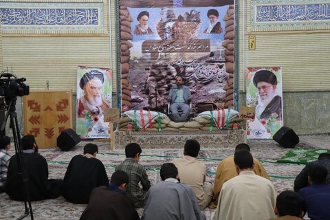 تصاویر/ مراسم بزرگداشت هفته دفاع مقدس در حوزه علمیه بناب