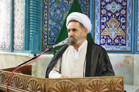 تجمع طلاب و روحانیون و اساتید