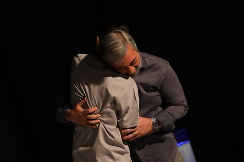 تصاویر/ آغاز اجرای نمایش «قرار» در قم با محوریت شهدای غواص دفاع مقدس