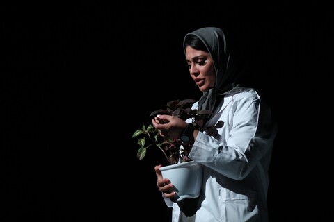 تصاویر/ آغاز اجرای نمایش «قرار» در قم با محوریت شهدای غواص دفاع مقدس