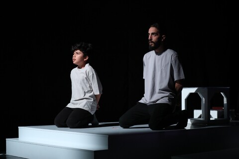 تصاویر/ آغاز اجرای نمایش «قرار» در قم با محوریت شهدای غواص دفاع مقدس