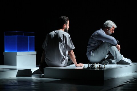 تصاویر/ آغاز اجرای نمایش «قرار» در قم با محوریت شهدای غواص دفاع مقدس