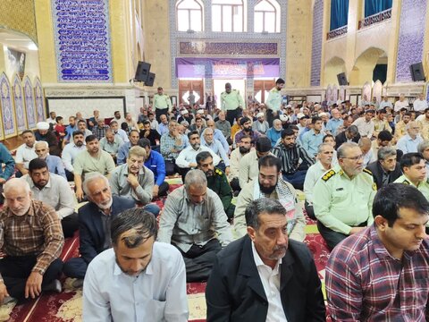 تصاویر/ اقامه نماز جمعه شهر بم