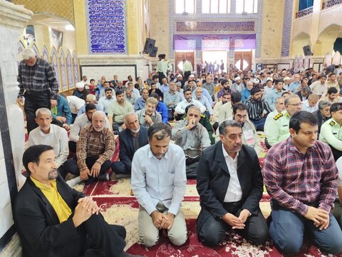 تصاویر/ اقامه نماز جمعه شهر بم