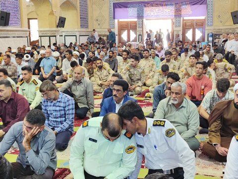 تصاویر/ اقامه نماز جمعه شهر بم