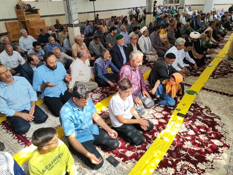 تصاویر/ نمازعبادی سیاسی جمعه قمصر