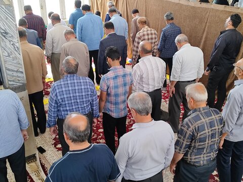 تصاویر/ نمازعبادی سیاسی جمعه قمصر