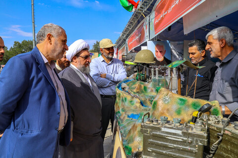 تصاویر/  نمایشگاه توانمندی‌های دفاعی، امنیتی و فرهنگی در سنگ فرش مصلا تبریز