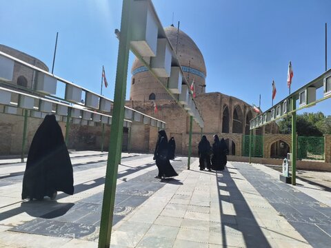 تصاویر/مراسم غبارروبی گلزار شهدا امامزاده سهل ابن علی شهرستان آستانه در هفته دفاع مقدس