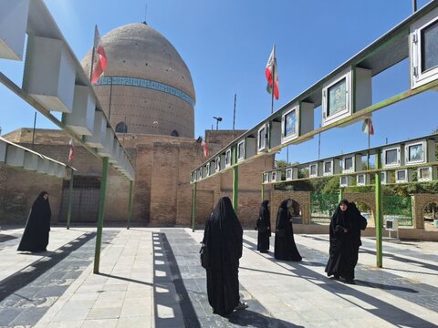 تصاویر/مراسم غبارروبی گلزار شهدا امامزاده سهل ابن علی شهرستان آستانه در هفته دفاع مقدس