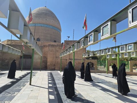 تصاویر/مراسم غبارروبی گلزار شهدا امامزاده سهل ابن علی شهرستان آستانه در هفته دفاع مقدس