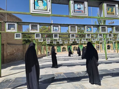 تصاویر/مراسم غبارروبی گلزار شهدا امامزاده سهل ابن علی شهرستان آستانه در هفته دفاع مقدس