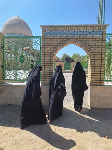 تصاویر/مراسم غبارروبی گلزار شهدا امامزاده سهل ابن علی شهرستان آستانه در هفته دفاع مقدس