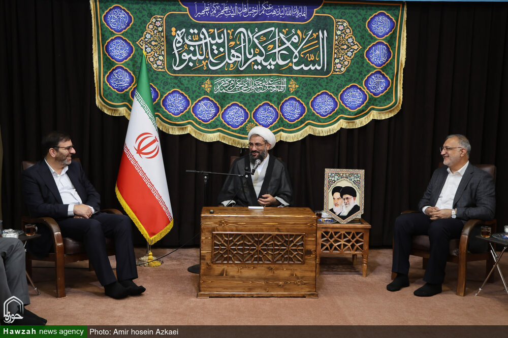 تمام هدف دشمن، از بین بردن انسجام درون کشور است