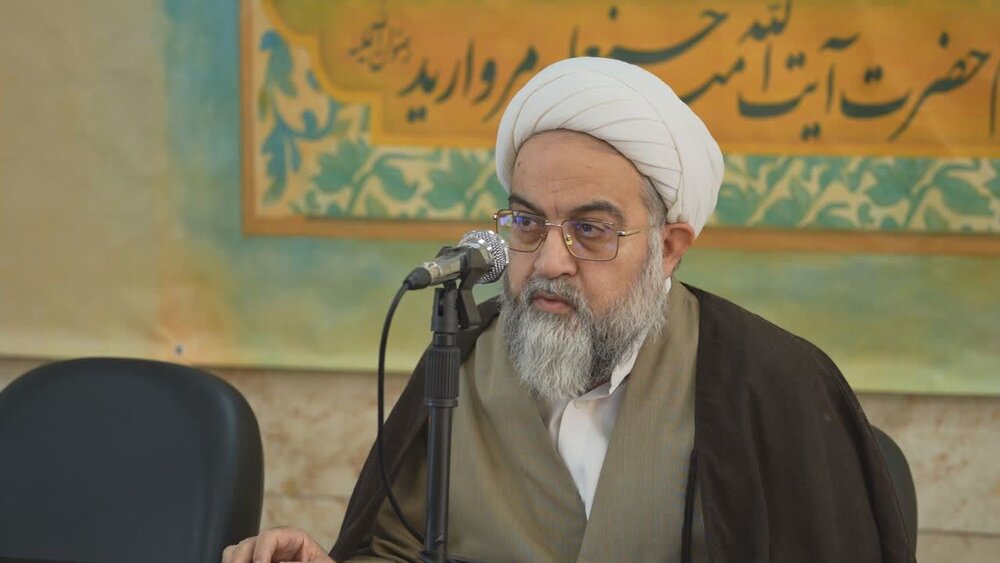 آیت‌الله حسنعلی مروارید(ره) الگوی الهام‌بخش برای نسل امروز حوزه است