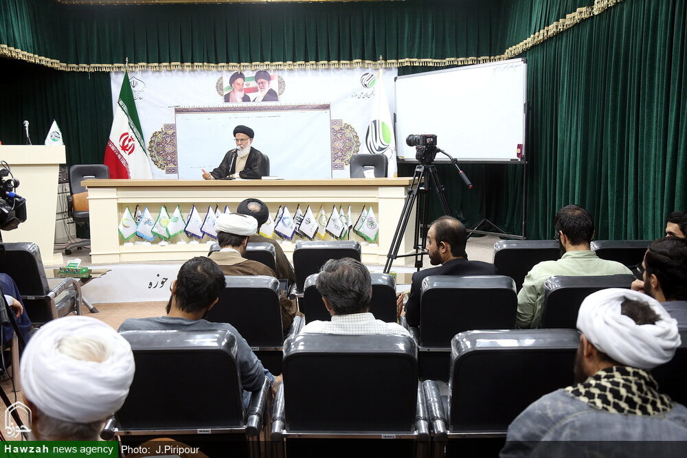 فقه امروز با تمام عرصه‌های تمدن جدید سر و کار دارد