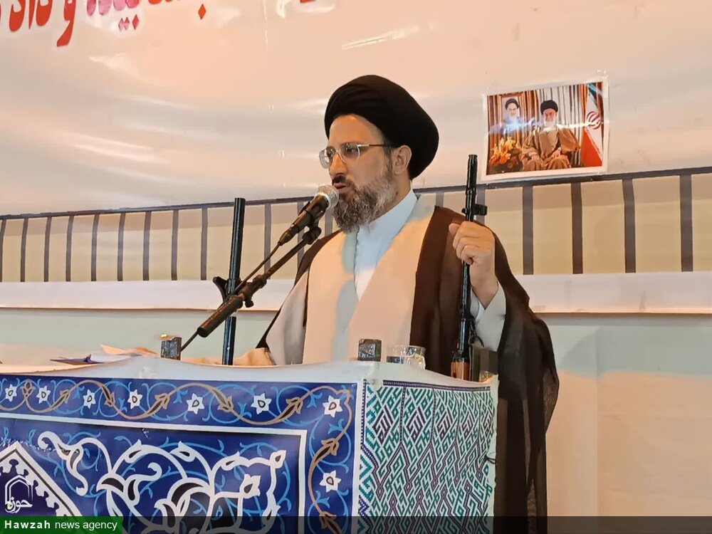 تأکید امام جمعه سراب بر وحدت ملی و خودکفایی علمی برای اقتدار کشور