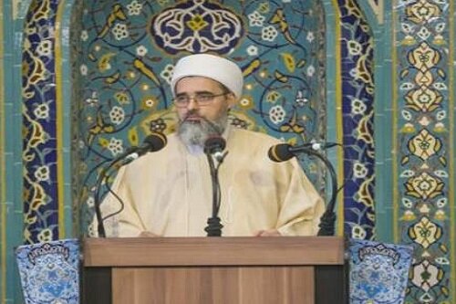 ماموستا مرادی: درخواست رئیس‌جمهور آمریکا برای تسلیم شدن بی‌قید و شرط ایران، بزرگ‌ترین توهین به ملت ایران است